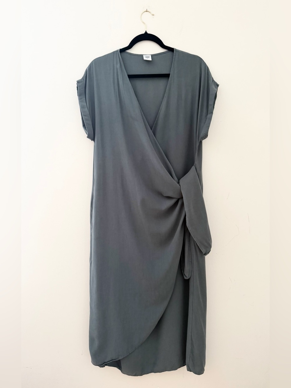 SMASH + TESS slate grey side tie wrap dress M